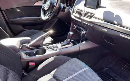 Mazda 3, 2018 год, 1 750 000 рублей, 16 фотография