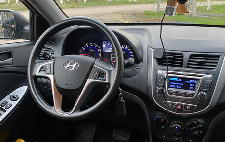 Hyundai Solaris II рестайлинг, 2014 год, 989 000 рублей, 8 фотография