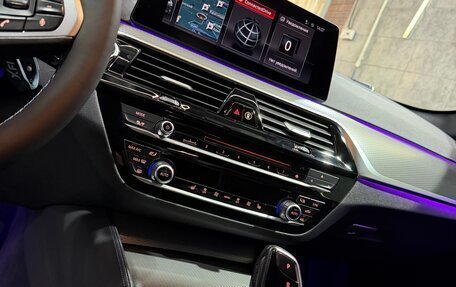 BMW 5 серия, 2019 год, 3 950 000 рублей, 11 фотография