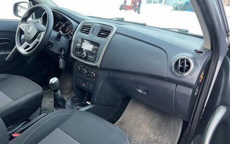 Renault Sandero II рестайлинг, 2020 год, 600 000 рублей, 2 фотография