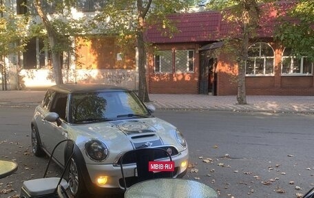 MINI Hatch, 2010 год, 1 490 000 рублей, 2 фотография