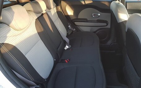 KIA Soul II рестайлинг, 2015 год, 1 399 000 рублей, 26 фотография