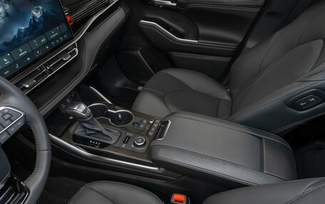 Toyota Highlander, 2026 год, 5 390 000 рублей, 21 фотография