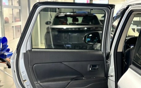 Mitsubishi Outlander III рестайлинг 3, 2017 год, 2 050 000 рублей, 18 фотография