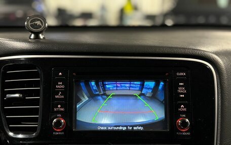 Mitsubishi Outlander III рестайлинг 3, 2017 год, 2 050 000 рублей, 22 фотография