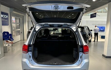 Mitsubishi Outlander III рестайлинг 3, 2017 год, 2 050 000 рублей, 17 фотография