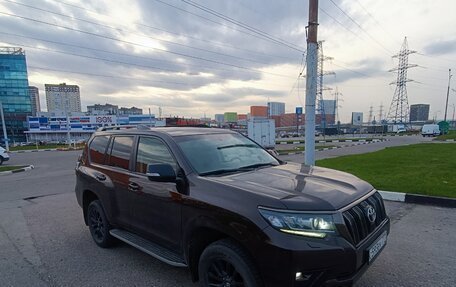 Toyota Land Cruiser Prado 150 рестайлинг 2, 2020 год, 5 650 000 рублей, 3 фотография