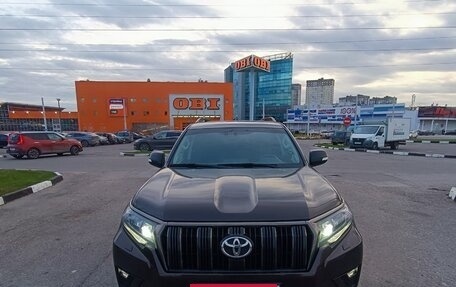 Toyota Land Cruiser Prado 150 рестайлинг 2, 2020 год, 5 650 000 рублей, 2 фотография