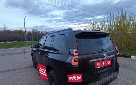 Toyota Land Cruiser Prado 150 рестайлинг 2, 2020 год, 5 650 000 рублей, 7 фотография