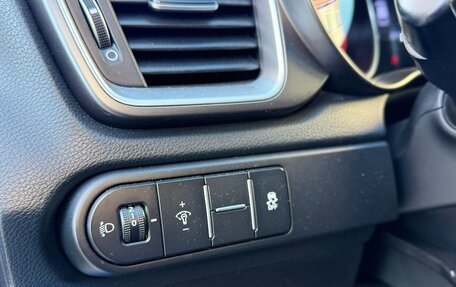 KIA cee'd III, 2019 год, 1 800 000 рублей, 19 фотография