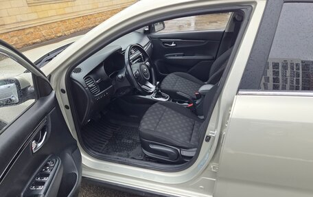 KIA Rio IV, 2018 год, 1 870 000 рублей, 10 фотография