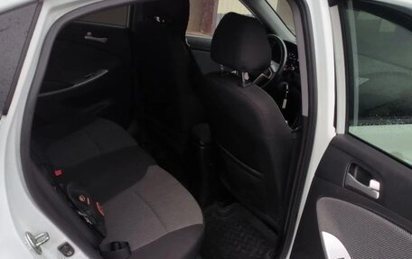 Hyundai Solaris II рестайлинг, 2014 год, 950 000 рублей, 9 фотография