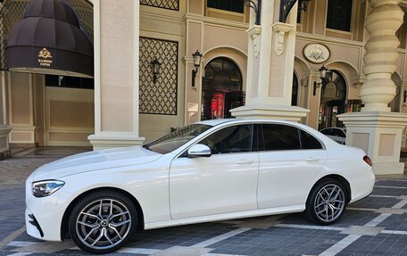 Mercedes-Benz E-Класс, 2021 год, 2 650 000 рублей, 2 фотография