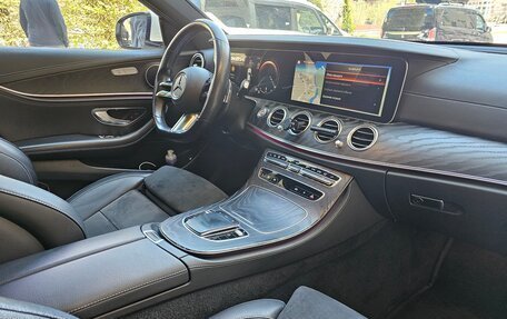 Mercedes-Benz E-Класс, 2021 год, 2 650 000 рублей, 9 фотография