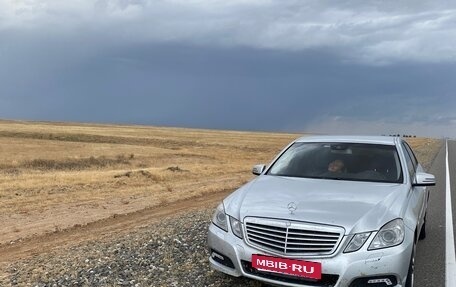 Mercedes-Benz E-Класс, 2009 год, 2 000 000 рублей, 4 фотография