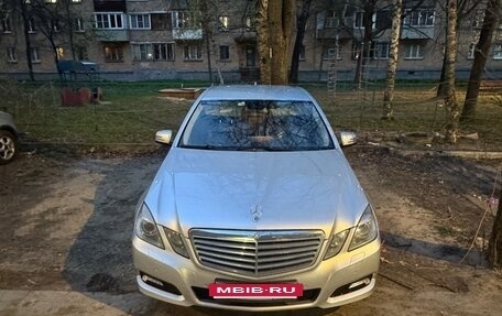 Mercedes-Benz E-Класс, 2009 год, 2 000 000 рублей, 8 фотография