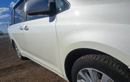 Toyota Sienna III, 2011 год, 1 990 000 рублей, 8 фотография