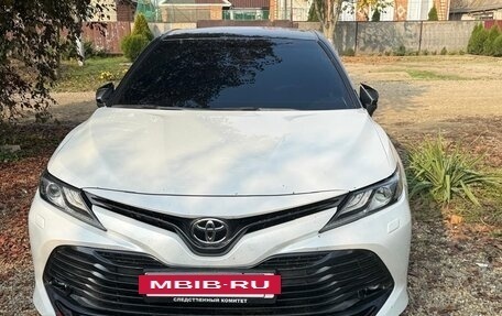Toyota Camry, 2019 год, 3 000 000 рублей, 3 фотография