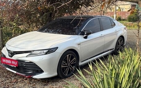 Toyota Camry, 2019 год, 3 000 000 рублей, 2 фотография