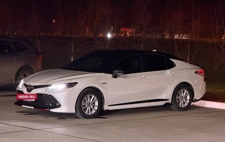 Toyota Camry, 2019 год, 3 000 000 рублей, 10 фотография