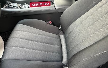 Mazda 6, 2021 год, 2 600 000 рублей, 18 фотография