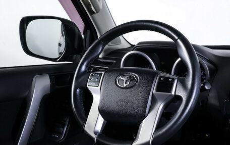 Toyota Land Cruiser Prado 150 рестайлинг 2, 2013 год, 3 785 000 рублей, 13 фотография