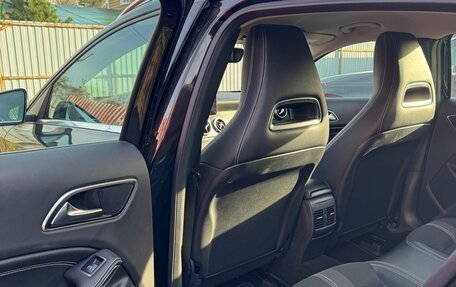 Mercedes-Benz GLA, 2018 год, 2 560 000 рублей, 15 фотография