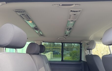 Volkswagen Caravelle T5, 2011 год, 2 600 000 рублей, 14 фотография