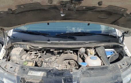 Volkswagen Caravelle T5, 2011 год, 2 600 000 рублей, 19 фотография