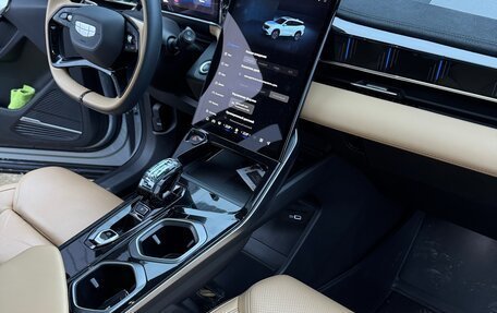 Geely Atlas, 2023 год, 2 650 000 рублей, 9 фотография