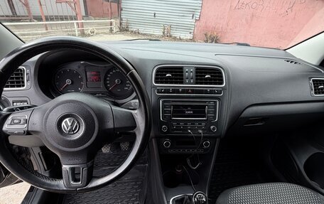 Volkswagen Polo VI (EU Market), 2013 год, 840 000 рублей, 22 фотография