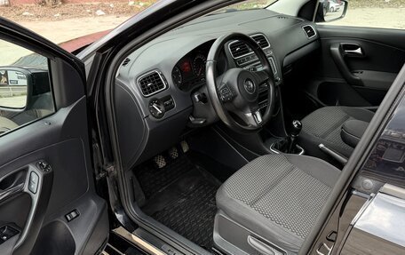 Volkswagen Polo VI (EU Market), 2013 год, 840 000 рублей, 23 фотография