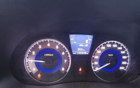 Hyundai Solaris II рестайлинг, 2013 год, 820 000 рублей, 6 фотография