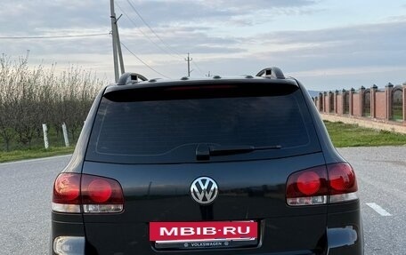 Volkswagen Touareg III, 2007 год, 950 000 рублей, 2 фотография