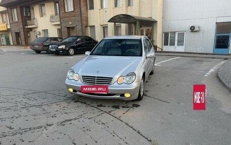 Mercedes-Benz C-Класс, 2001 год, 600 000 рублей, 4 фотография