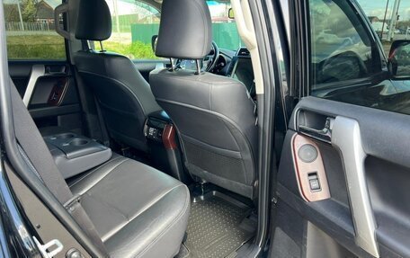 Toyota Land Cruiser Prado 150 рестайлинг 2, 2014 год, 2 850 000 рублей, 10 фотография