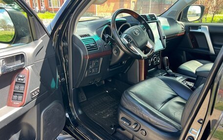 Toyota Land Cruiser Prado 150 рестайлинг 2, 2014 год, 2 850 000 рублей, 15 фотография