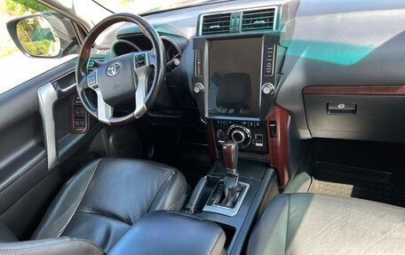 Toyota Land Cruiser Prado 150 рестайлинг 2, 2014 год, 2 850 000 рублей, 25 фотография