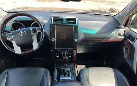 Toyota Land Cruiser Prado 150 рестайлинг 2, 2014 год, 2 850 000 рублей, 22 фотография