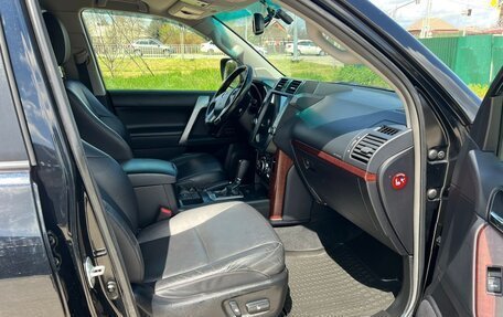 Toyota Land Cruiser Prado 150 рестайлинг 2, 2014 год, 2 850 000 рублей, 26 фотография