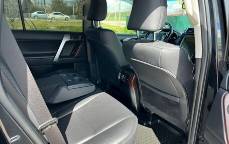 Toyota Land Cruiser Prado 150 рестайлинг 2, 2014 год, 2 850 000 рублей, 24 фотография