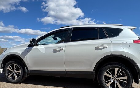 Toyota RAV4, 2018 год, 2 700 000 рублей, 5 фотография