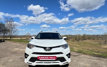 Toyota RAV4, 2018 год, 2 700 000 рублей, 3 фотография