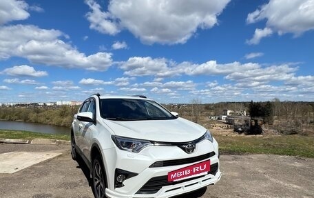 Toyota RAV4, 2018 год, 2 700 000 рублей, 2 фотография
