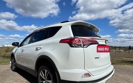 Toyota RAV4, 2018 год, 2 700 000 рублей, 9 фотография