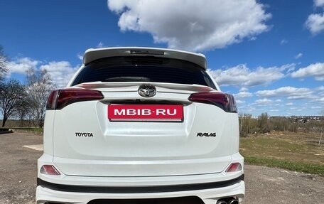 Toyota RAV4, 2018 год, 2 700 000 рублей, 13 фотография