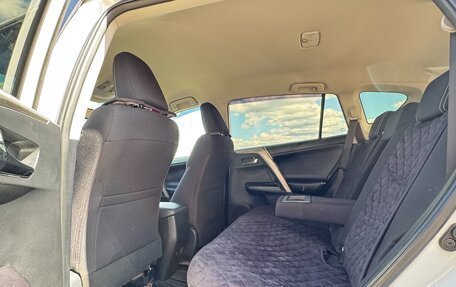 Toyota RAV4, 2018 год, 2 700 000 рублей, 25 фотография