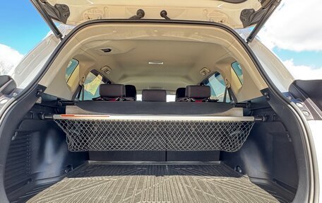 Toyota RAV4, 2018 год, 2 700 000 рублей, 22 фотография