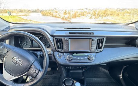 Toyota RAV4, 2018 год, 2 700 000 рублей, 29 фотография