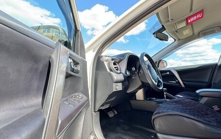 Toyota RAV4, 2018 год, 2 700 000 рублей, 30 фотография